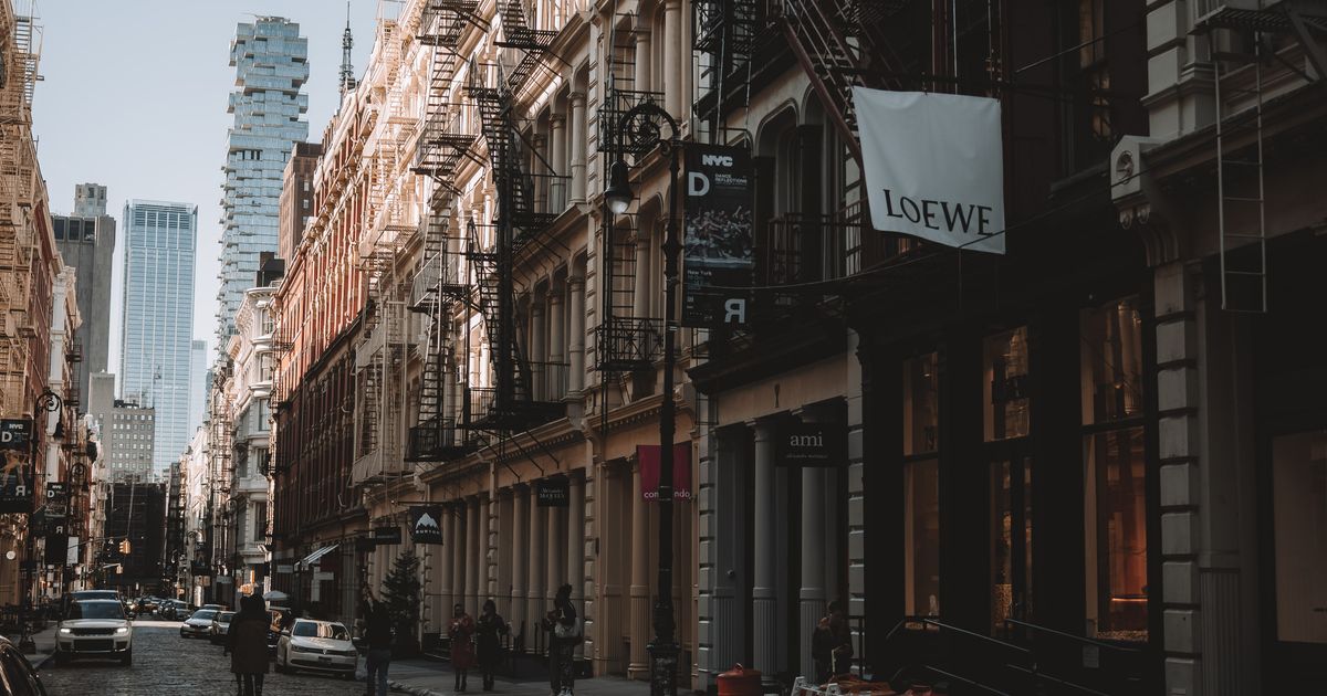 The_average_real_estate_agent_salary_in_NY_and_the_top_five_highest_paying_cities_for_real_estate_agents_plus_advice_on_choosing_the_best_city_or_region