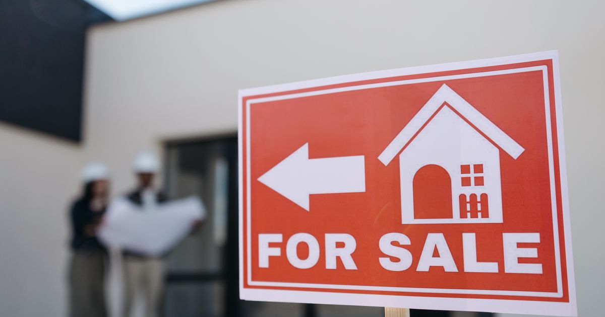 California homes representing the path to becoming a California Realtor
